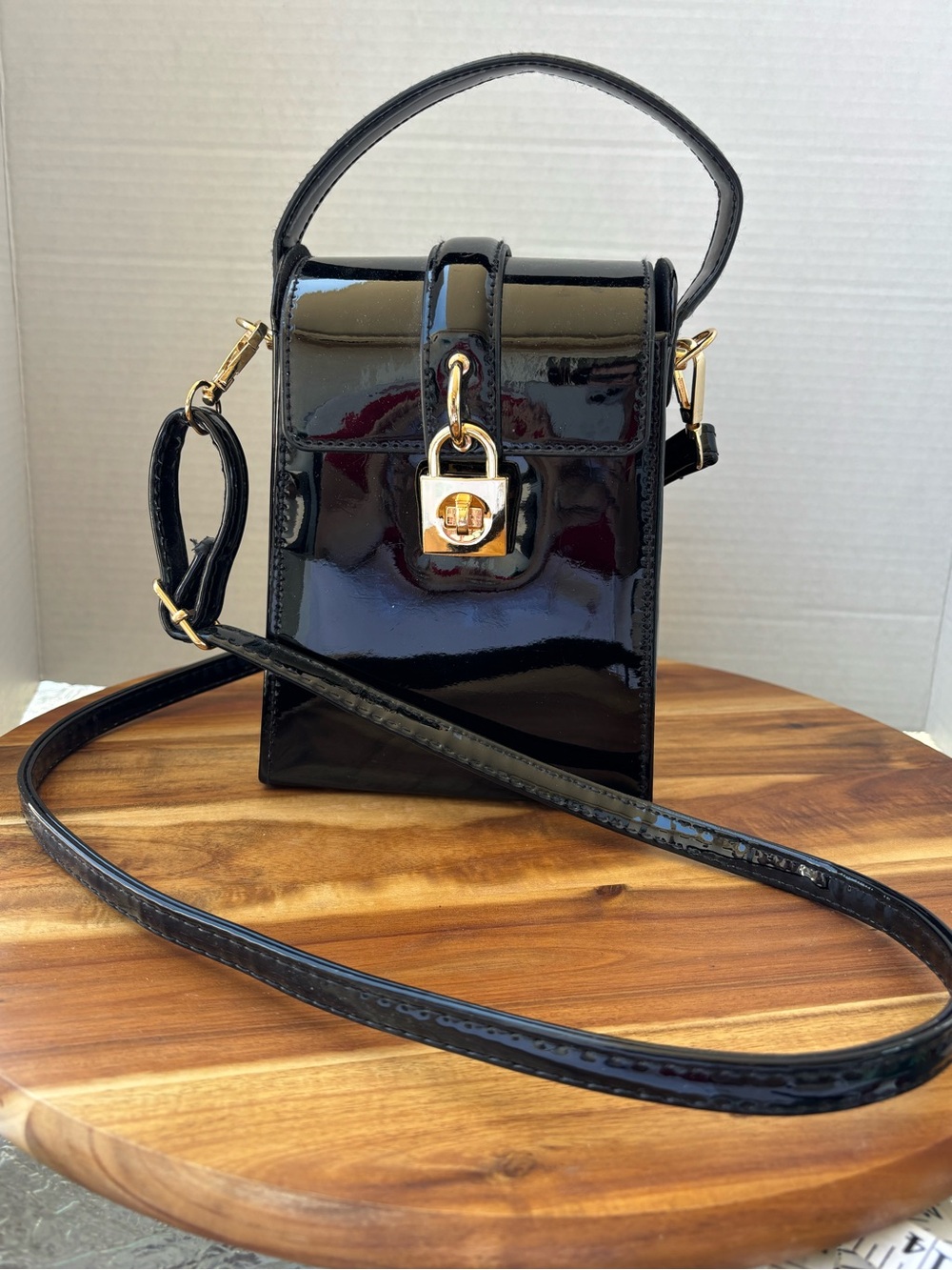 1950’s Style Black box purse with Gold Hardware